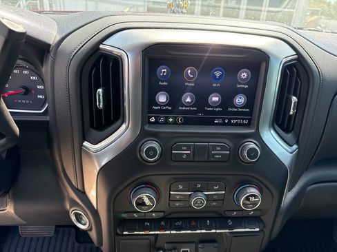 Used 2022 Chevrolet Silverado 1500 LT w/ Z71 Off-Road Package AWD/4WD image 28