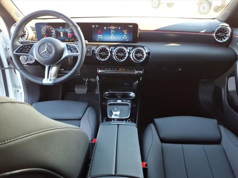 New 2025 Mercedes-Benz CLA 250 4MATIC image 28