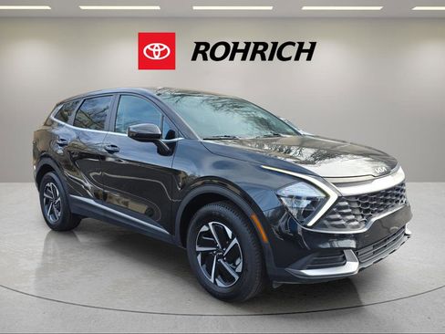 Used 2023 Kia Sportage LX image 7