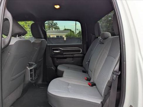 Used 2024 RAM 2500 Big Horn w/ Off Road Package AWD/4WD image 16