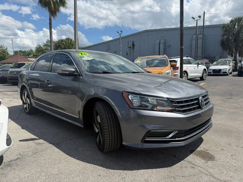 Used 2016 Volkswagen Passat 1.8T S image 3
