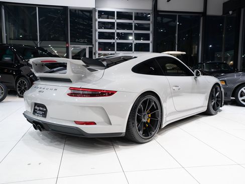 Used 2018 Porsche 911 GT3 RWD image 4