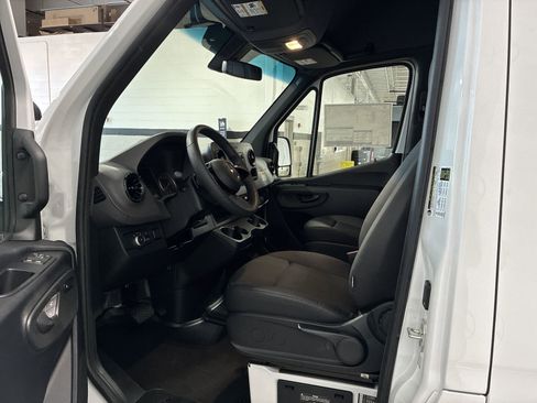 New 2025 Mercedes-Benz Sprinter 2500 image 7