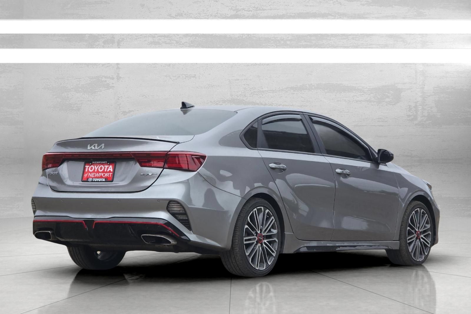 Used 2023 Kia Forte GT FWD image 4