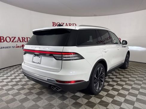 New 2026 Lincoln Aviator Reserve image 7