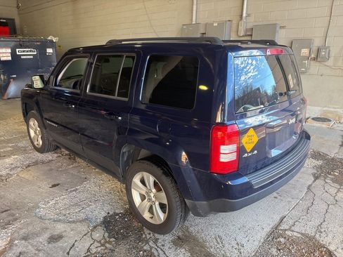 Used 2014 Jeep Patriot Latitude w/ Sun/Sound Group image 5