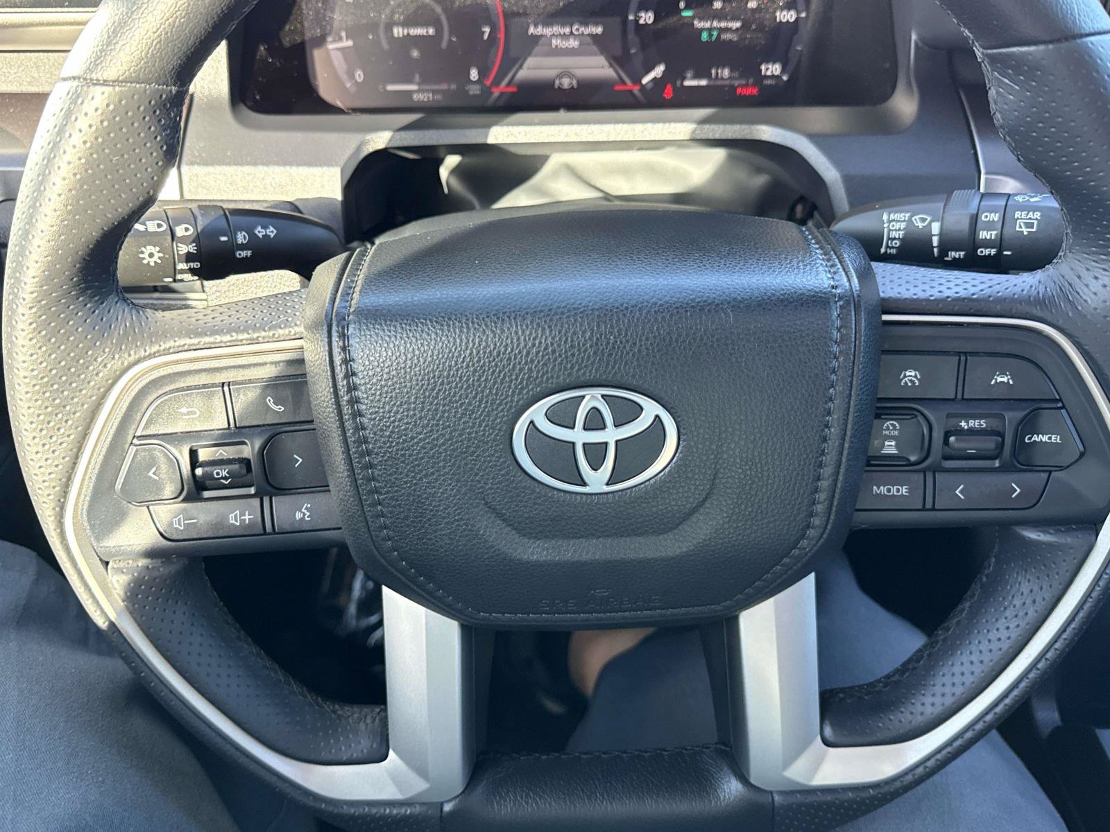 Used 2025 Toyota 4Runner TRD Off-Road Premium AWD/4WD image 27