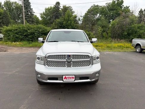 Used 2017 RAM 1500 Laramie AWD/4WD image 2