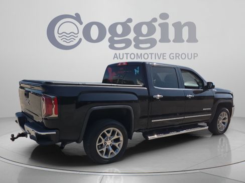 Used 2018 GMC Sierra 1500 SLT w/ SLT Premium Package AWD/4WD image 5