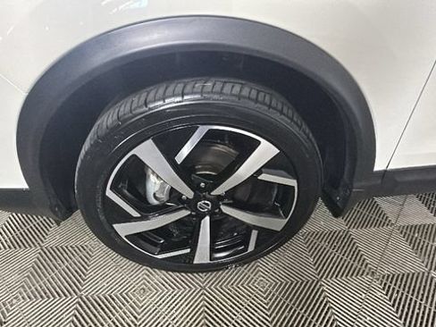 Used 2022 Nissan Rogue Sport SL AWD/4WD image 10