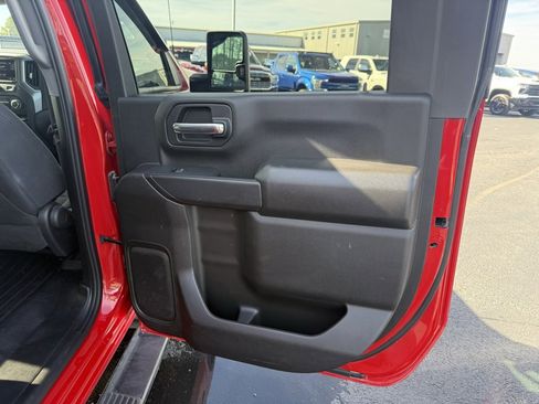 Used 2024 Chevrolet Silverado 2500 Custom w/ Custom Value Package image 16