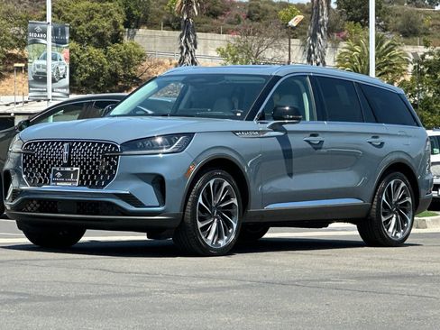 New 2026 Lincoln Aviator Reserve w/ Luxury Package RWD image 7