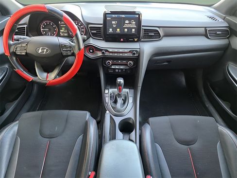 Used 2019 Hyundai Veloster 2.0 Premium image 22