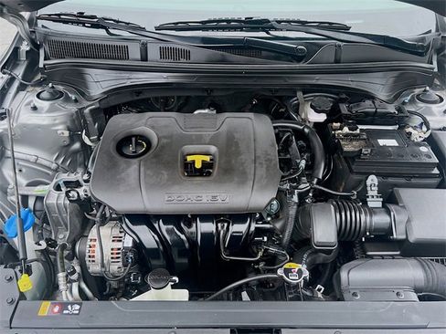 Used 2022 Kia Forte LXS image 27