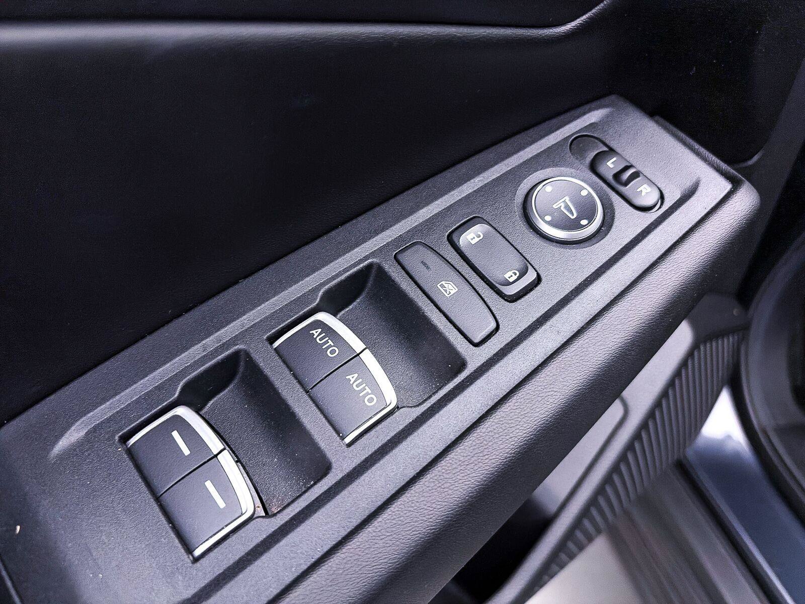 Used 2025 Honda Accord SE image 17