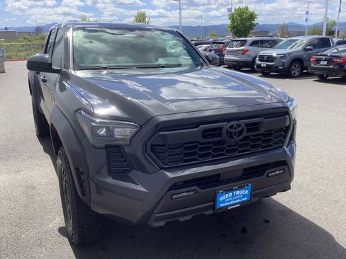 Used 2024 Toyota Tacoma TRD Off-Road image 9
