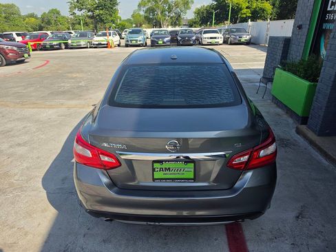 Used 2016 Nissan Altima 2.5 SL w/ 2.5 Technology Package FWD image 13