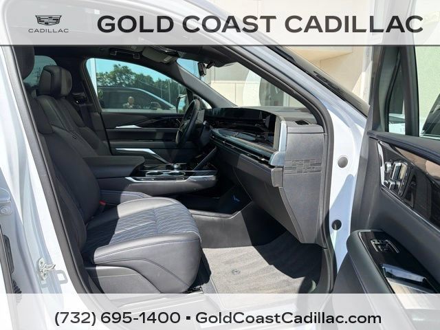 Used 2026 Cadillac Escalade IQL Sport 1 w/ LPO, ONYX Package AWD/4WD image 9