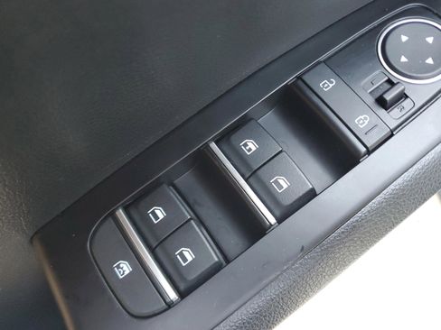 Certified 2025 Kia Soul LX w/ LX Technology Package image 13