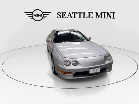 Used 2001 Acura Integra LS FWD image 3