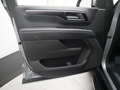 Used 2025 Chevrolet Tahoe LT AWD/4WD image 28