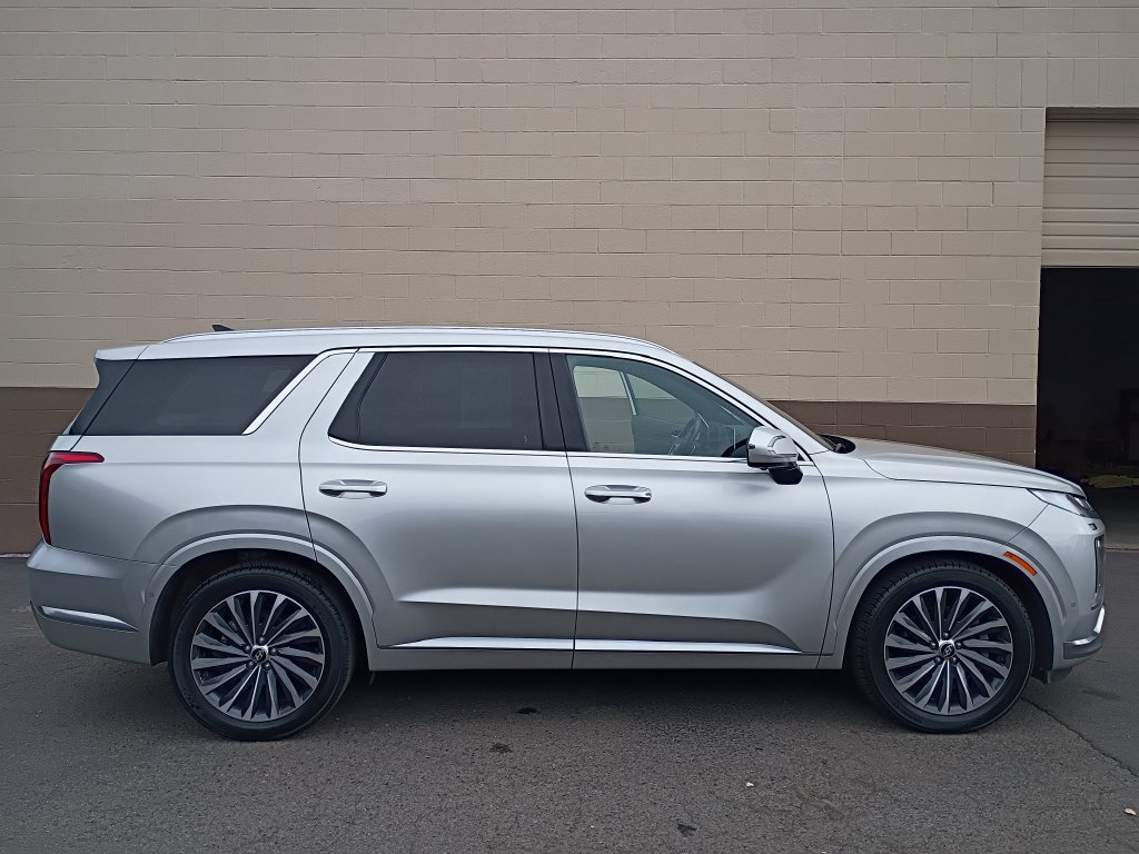 Certified 2024 Hyundai Palisade Calligraphy AWD/4WD image 3
