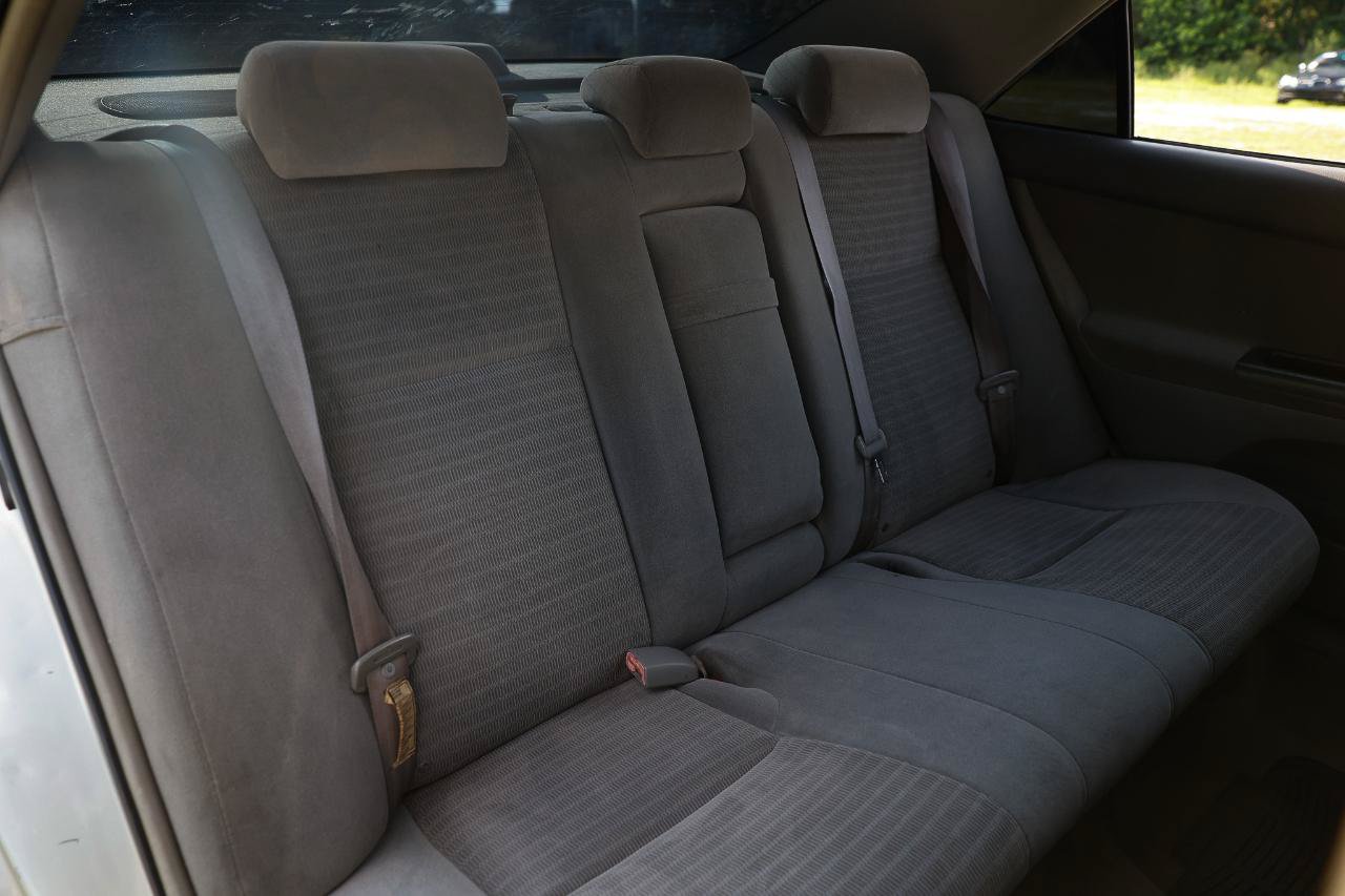 Used 2005 Toyota Camry LE FWD image 14