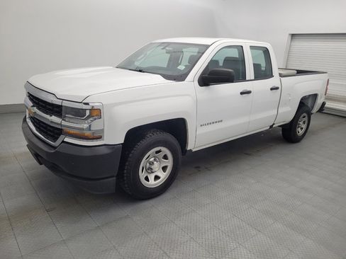 Used 2018 Chevrolet Silverado 1500 W/T w/ Trailering Package image 2