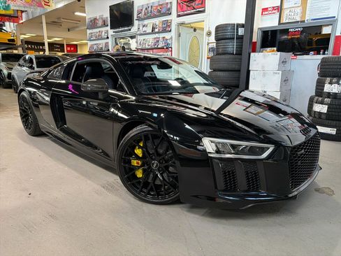 Used 2017 Audi R8 V10 plus image 1