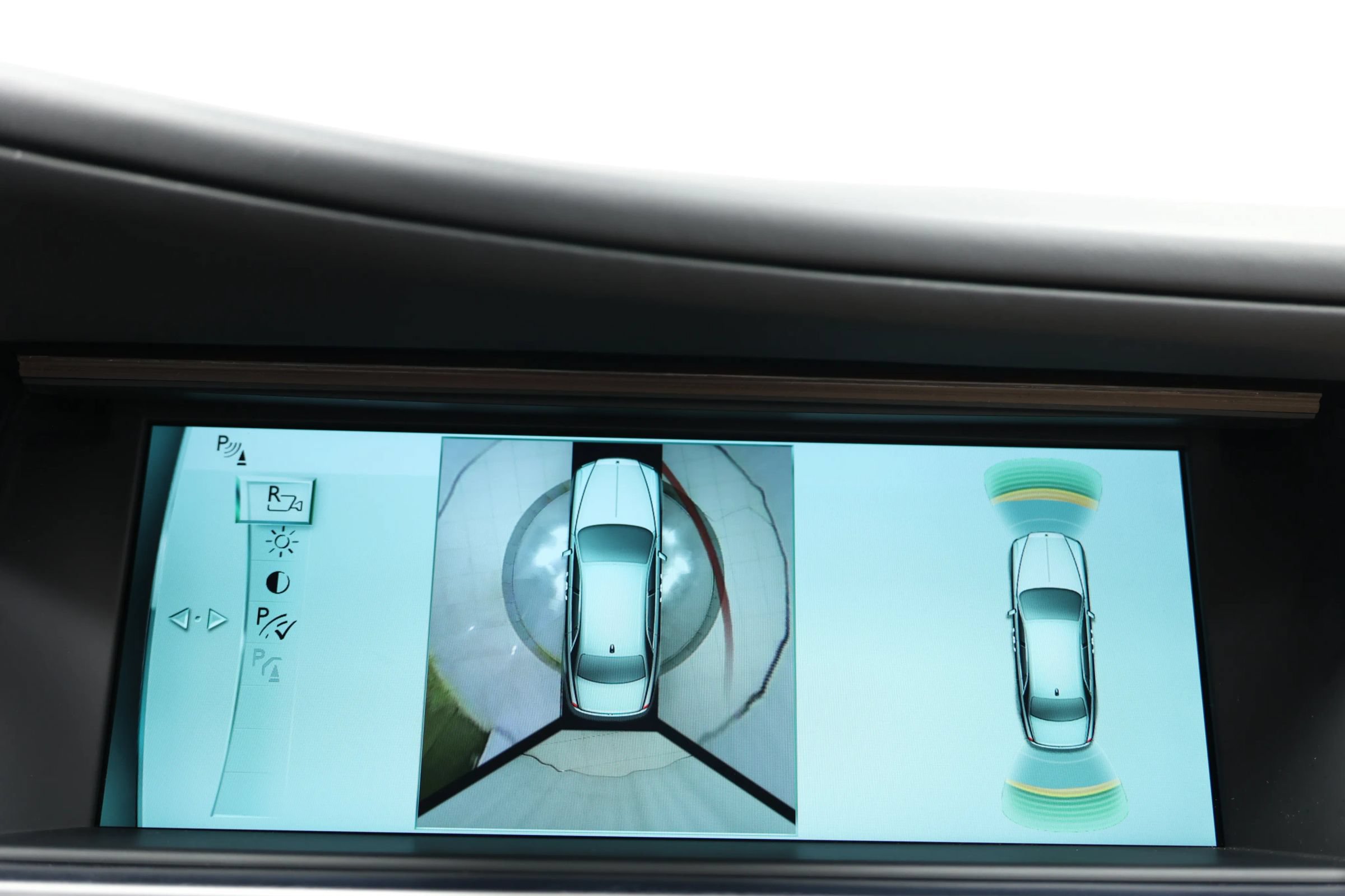 Used 2015 Rolls-Royce Ghost RWD image 31