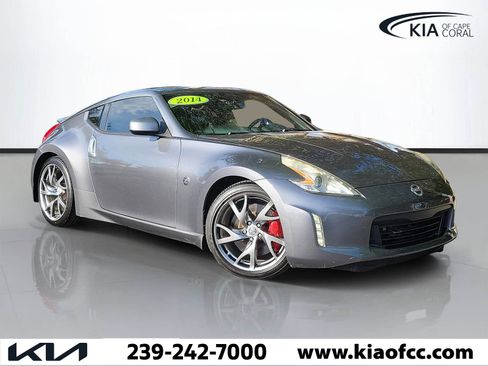 Used 2014 Nissan 370Z Touring w/ Sport Package RWD image 1