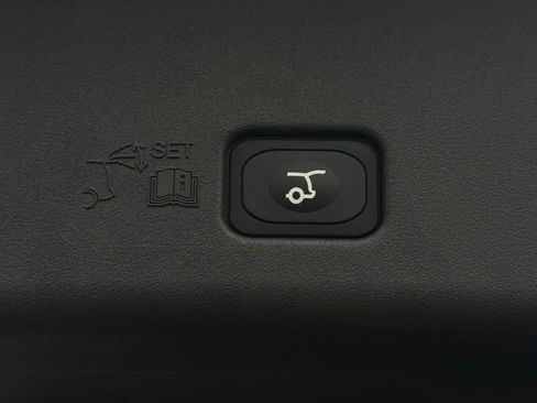 New 2026 Lincoln Nautilus Reserve image 12