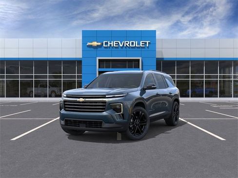 New 2026 Chevrolet Traverse LT w/ Driver Confidence Package image 8