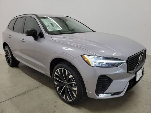 New 2026 Volvo XC60 B5 Ultra w/ Protection Package Premier AWD/4WD image 4