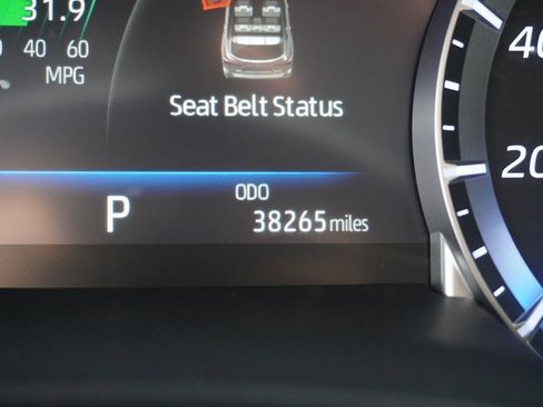 Used 2023 Toyota Highlander Bronze Edition image 3