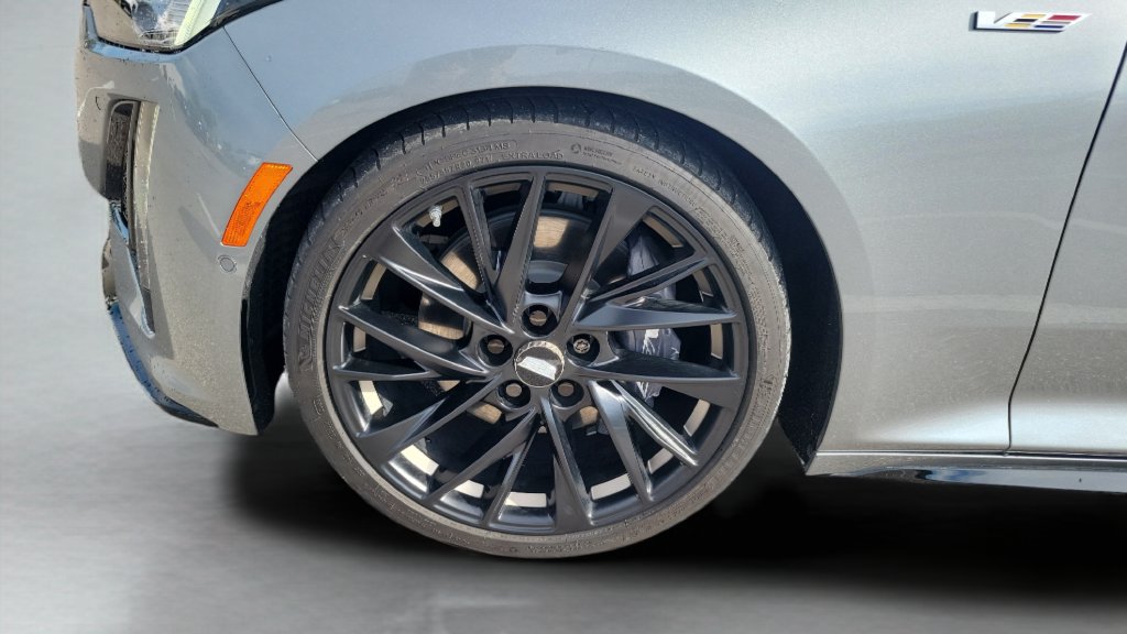 Used 2023 Cadillac CT5 V w/ Platinum Package RWD image 26