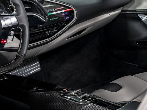 Used 2023 Ferrari SF90 Stradale image 21