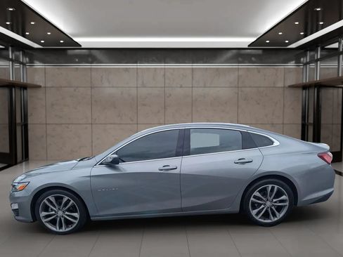 Used 2023 Chevrolet Malibu LT w/ Driver Confidence Package FWD image 3