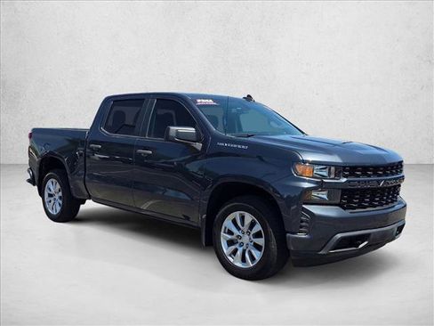 Certified 2022 Chevrolet Silverado 1500 Custom RWD image 2