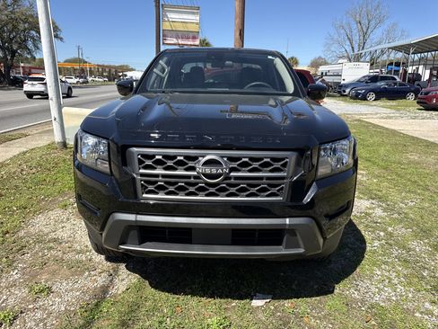 Used 2022 Nissan Frontier SV image 5