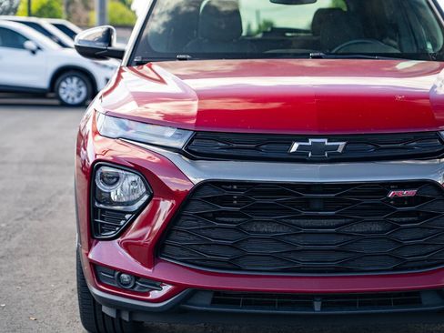 Used 2021 Chevrolet TrailBlazer RS w/ Technology Package FWD image 5