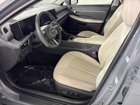 Used 2025 Hyundai Sonata SEL FWD image 24