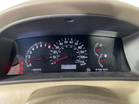 Used 2007 Toyota Corolla FWD image 5