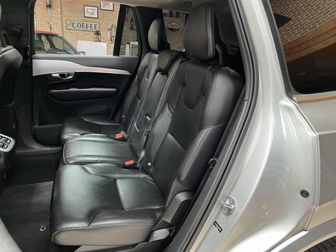Used 2018 Volvo XC90 T6 Momentum AWD/4WD image 23
