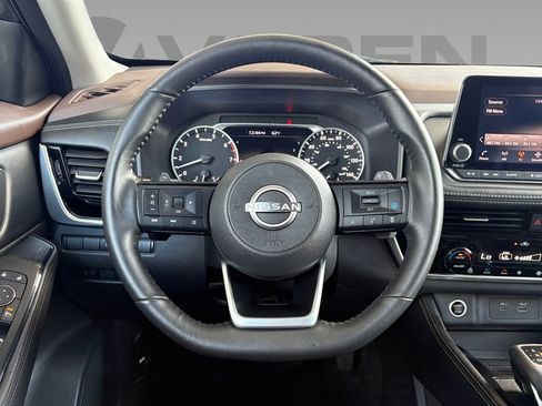 Used 2022 Nissan Rogue SL image 13