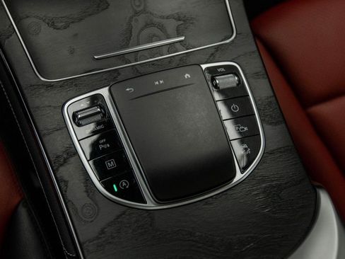 Used 2021 Mercedes-Benz GLC 300 4MATIC Coupe image 23