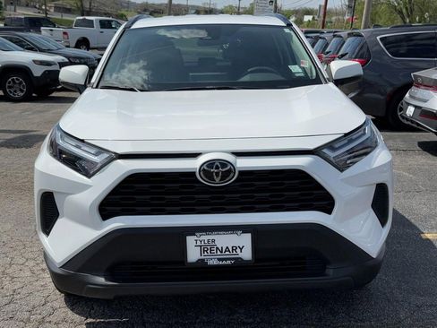 Used 2025 Toyota RAV4 XLE image 9
