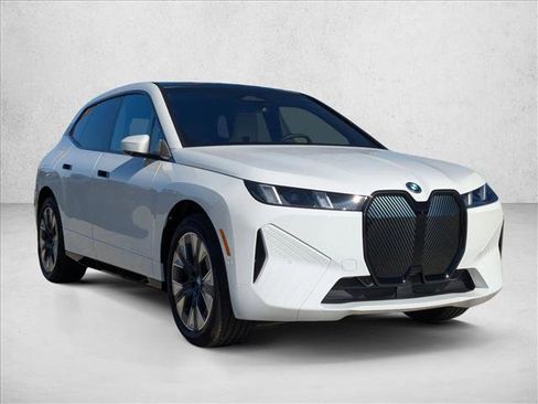 New 2026 BMW iX xDrive60 w/ Premium Package image 7