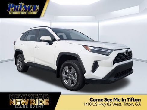 Used 2024 Toyota RAV4 XLE image 1