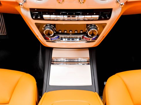 Used 2022 Rolls-Royce Phantom Sedan w/ The Phantom Package RWD image 44